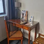 Ξενοδοχείο Saint Etienne *