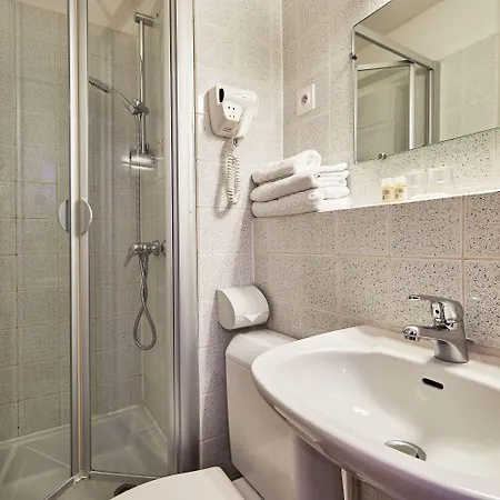 Saint Etienne Hotel *