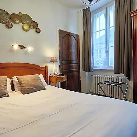 Hotel Saint Etienne *