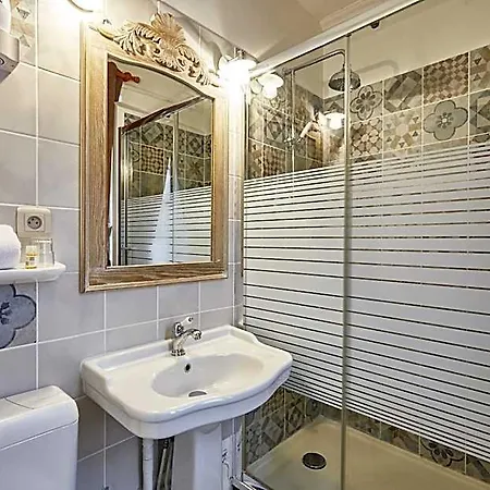 Hotel Saint Etienne *