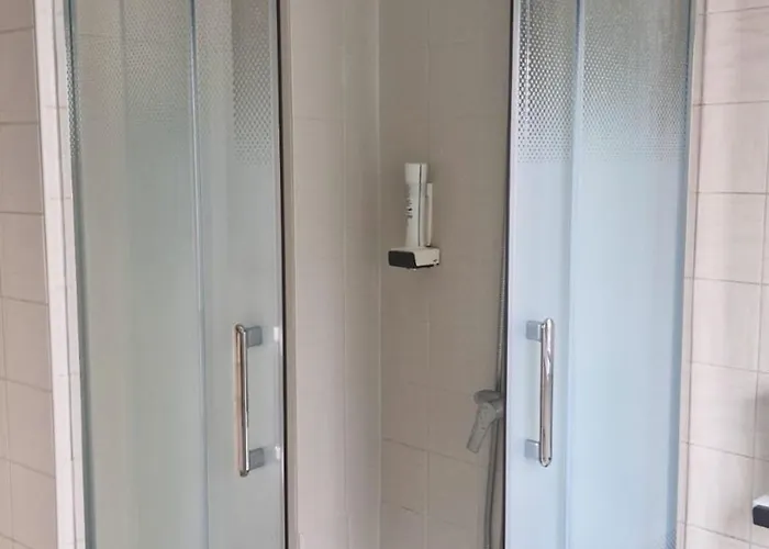 Saint Etienne Otel *