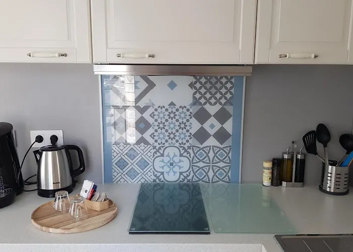 圣埃狄安娜酒店 *