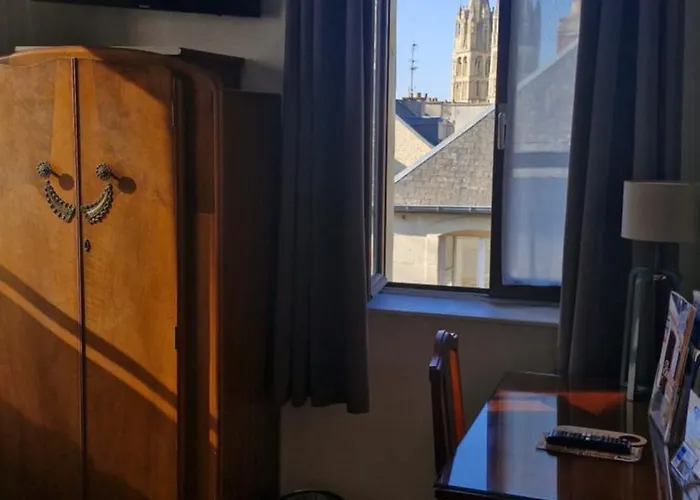 圣埃狄安娜酒店 *